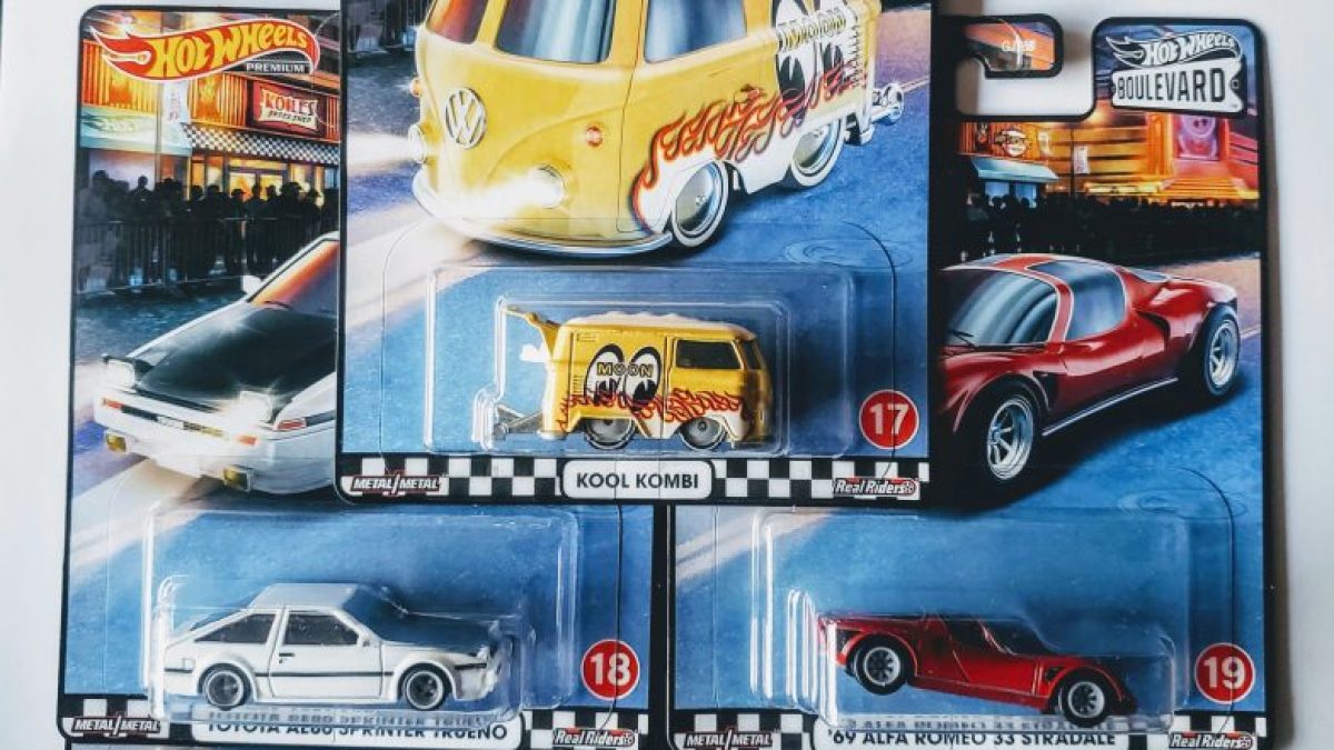 Hot Wheels 2020 Boulevard Mix D Set of 5 - Moon Eyes Kool Khombi