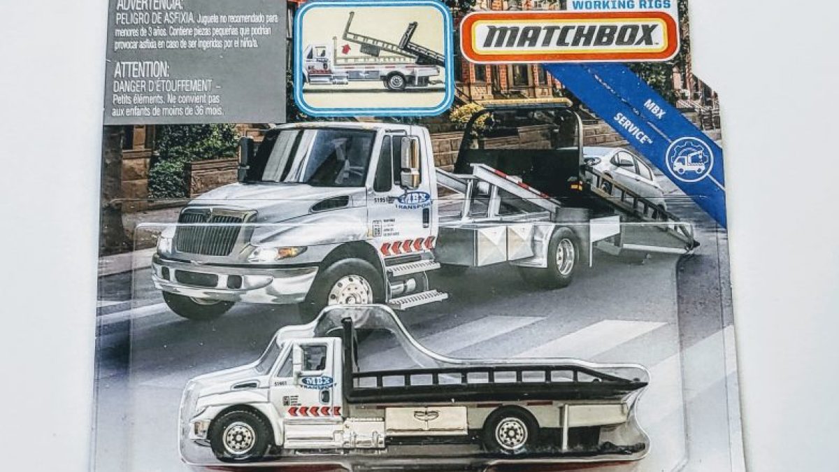 Matchbox 2019 Working Rigs International Durastar 4400 Flatbed