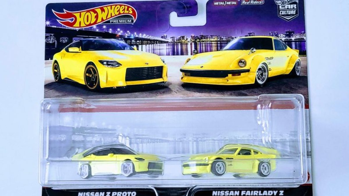 Hot wheels nissan sales fairlady z yellow