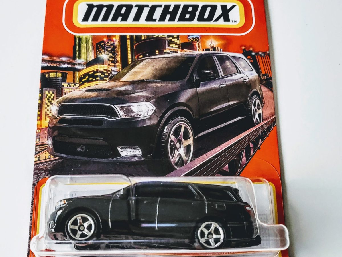 Matchbox 2022-5 of 102-MBX Highway 2018 Dodge Durango black HFP46