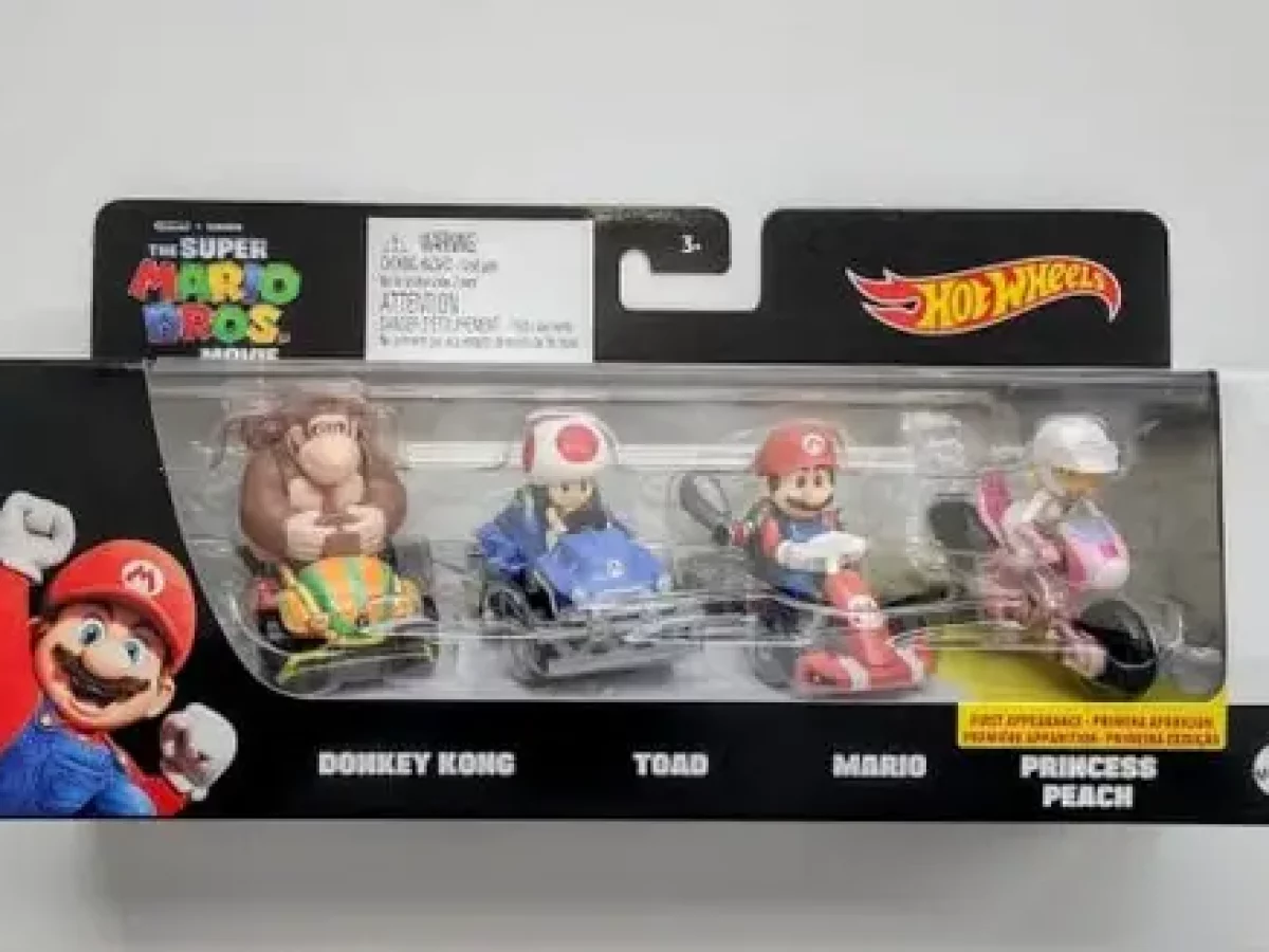 Hot wheels 2023 Super Mario Bros Movie 4 pack Princess Peach on motor bike  – HKD43 - JTC Collectibles