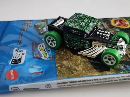 Hot Wheels 2023 Mystery Models series 2 - 4 of 10 Bone Shaker black/green (unopened)