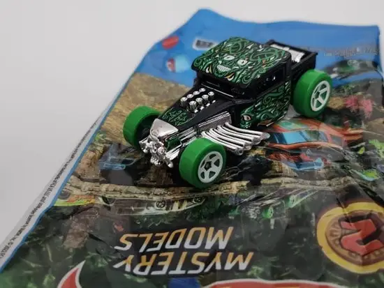 Hot Wheels 2023 Mystery Models series 2 - 4 of 10 Bone Shaker black/green (unopened)