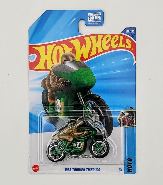 Hot Wheels 2025 Moto Triumph Tiger 100 green (Case N treasure hunt)