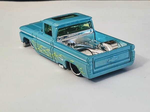 Hot wheels 2025 Multi-pack exclusive Custom 1962 Chevy Truck blue w/green flames