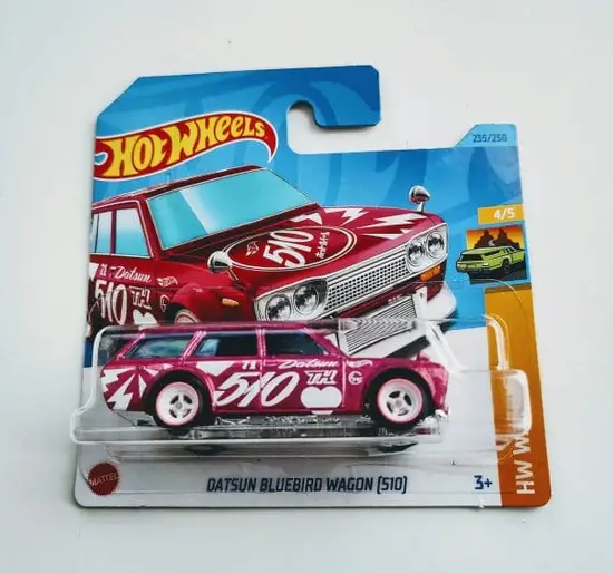 Wheels 2023 HW Wagons 4 of 5 Datsun Bluebird Wagon 510 pink super treasure hunt short card HKL15