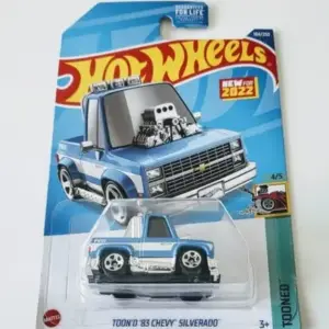 Hot Wheels 2022 4 of 5 Toon'd 1983 Chevy Silverado Blue HCT26