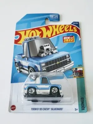 Hot Wheels 2022 4 of 5 Toon'd 1983 Chevy Silverado Blue HCT26