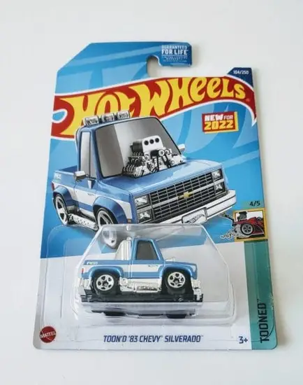 Hot Wheels 2022 4 of 5 Toon'd 1983 Chevy Silverado Blue HCT26