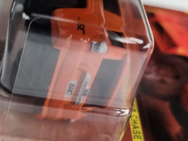 Matchbox 2025 Mix 4 Super Chase - Toyota 4Runner orange JPB68