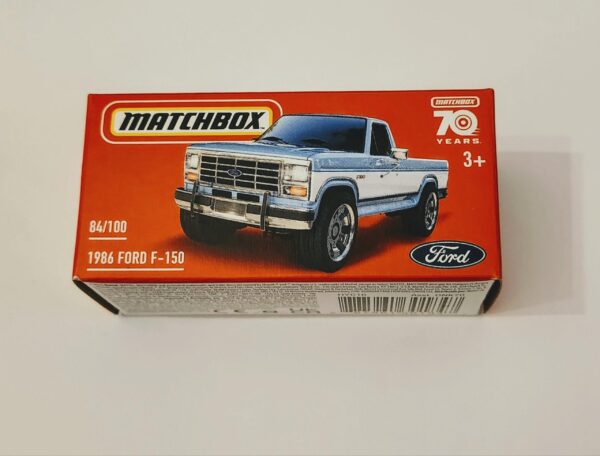 Matchbox 2023 Power Grabs - 84 of 100 1986 Ford F-150 Pickup Light Blue HYC16