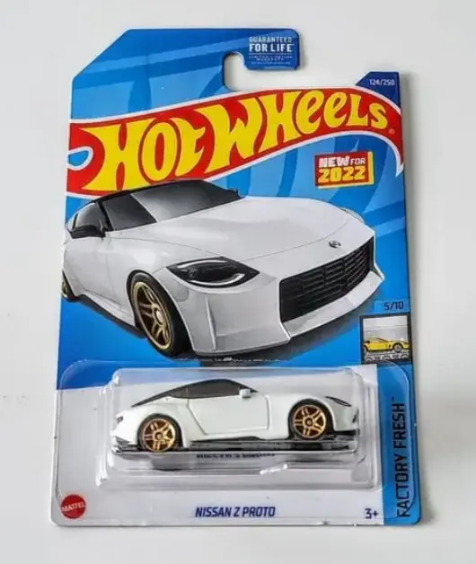 Hot Wheels 2022 Factory Fresh 5 of 10 Nissan Z Proto white HCX34