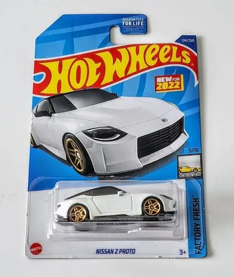 Hot Wheels 2022 Factory Fresh 5 of 10 Nissan Z Proto white HCX34