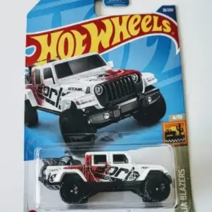 Hot Wheels 2022 Baja Blazers 4 of 10 2020 Jeep Gladiator Borla White HCW66