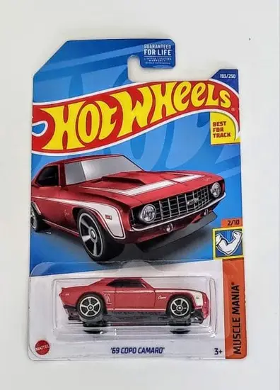 Hot Wheels 2022 Muscle Mania 2 of 10 - 1969 COPO Camaro red