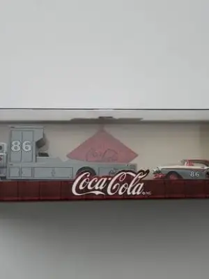 M2 Machines 2023 Coca-Cola Auto Hauler Series 56000 Release TW20 1956 Ford Coe & 1957 Ford Fairlane 500 Raw chase (limited edition 250 pcs) 22-10