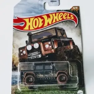 Hot Wheels 2022 Off-Road Mud Runners 5 of 5 - 2015 Toyota Land Rover Defender Double Cab HDH11