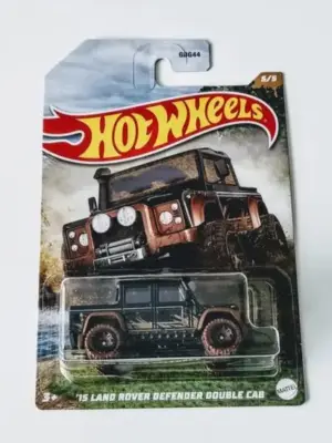 3a6c20b9-3721.webp Hot Wheels 2022 Off-Road Mud Runners 5 of 5 - 2015 Toyota Land Rover Defender Double Cab HDH11