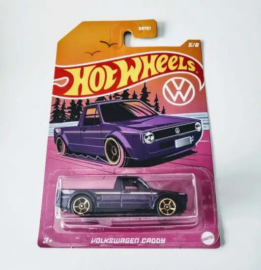 Hot Wheels 2022 Volkswagen Series 5 of 8 Volkswagen Caddy purple HDH44