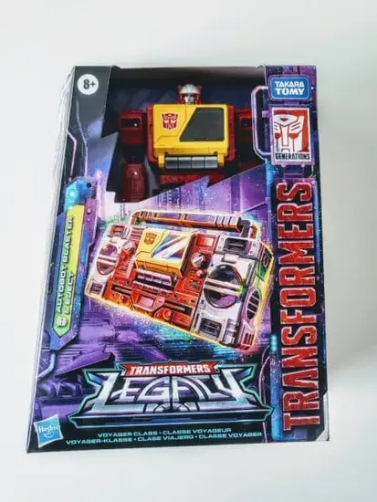 Transformers Legacy Voyager Class Autobot Blaster & Eject F3054