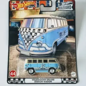 Hot Wheels 2022 Car Culture Boulevard Mix H 44 of 45 Volkswagen Deluxe Station Wagon HCR01