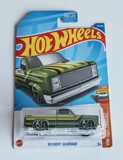 Hot Wheels 2022 HW Hot Trucks 7 of 10 1983 Chevy Silverado green HCV33