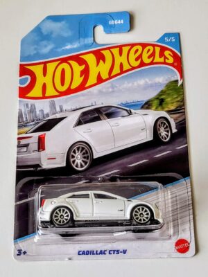 Hot wheels 2022 Luxury Sedan Series 5 of 5 Cadillac CTS-V white HDH16