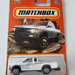 Matchbox 2022 MBX Mountain 17 of 102 - Nissan Hardbody D21 White HPF47