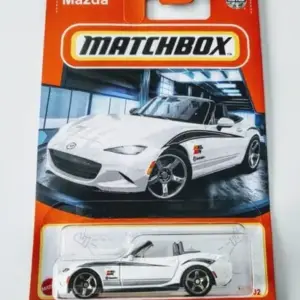 Matchbox 2022 MBX Showroom 61 of 102 - 2015 Mazda MX-5 Miata White HPF59