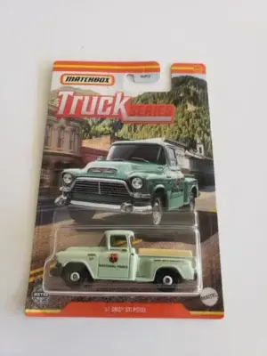 Matchbox 2021 Truck Series 12 of 12 1957 GMC Stepside GWH17 (National Parks)