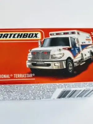 Matchbox 2022 Power Grabs MBX City 36 of 100 International Terrastar Peel Regional Ambulance White HFV46