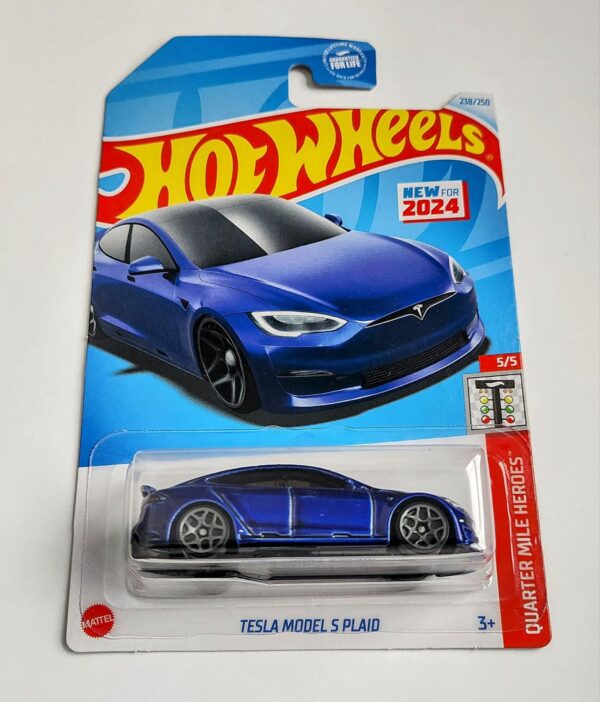 Hot wheels 2024 Quarter Mile Heroes  5 of 5 Tesla Model S Plaid blue HRY91