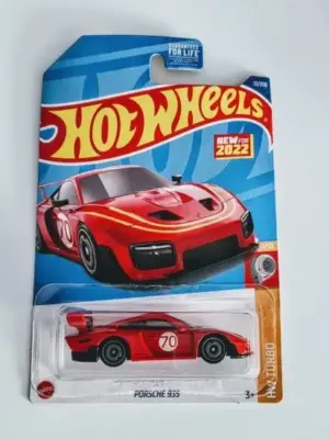 604a600c-1436.webp Hot Wheels 2022 HW Turbo 1 of 10 Porsche 935 Red HCT16 (Momo Livery)