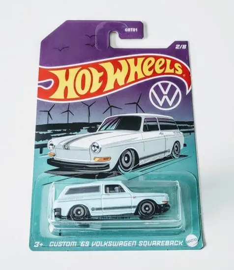 Hot Wheels 2022 Volkswagen Series 2 of 8 custom 1969 Volkswagen Squareback blue HDH41