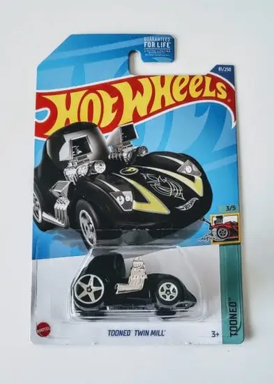 Hot Wheels 2022 Tooned 3 of 5 Twin Mill Black Treasure Hunt HYC08