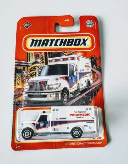 Matchbox 2022 MBX City 36 of 100 International Terrastar Peel Regional Ambulance White HFP55