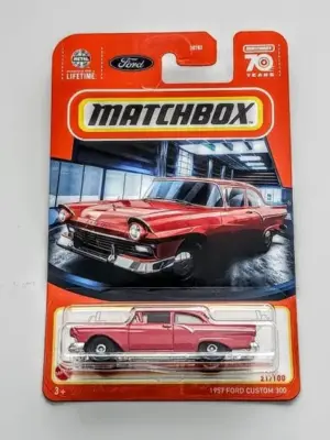 Matchbox 2023 - 21 of 100 Showroom 1957 Ford Custom 300 red HLD88