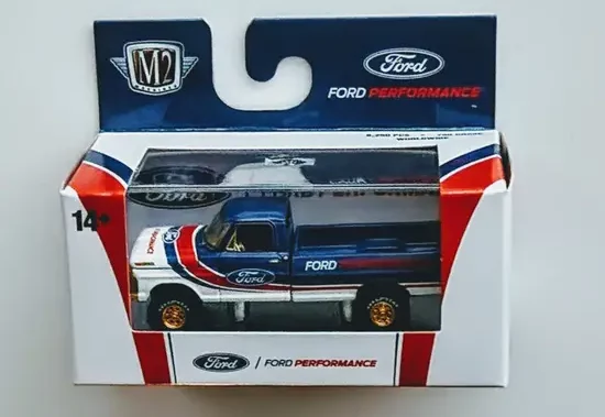 M2 Machines Auto-Thentics series 32500-R87 - 1972 Ford F-250 Custom 4x4 gold chase (limited 750 pcs) 24-32