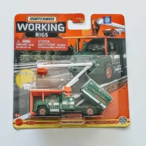 Matchbox 2022 Working Rigs 10 of 16 GMC C8500 Topkick Tree Trimming Truck green HFH31 Matchbox 2022 Working Rigs 10 of 16 GMC C8500 Topkick Tree Trimming Truck green HFH31