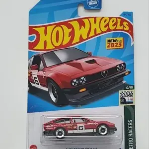 Hot Wheels 2023 Retro racers 10 of 10 Alfa Romeo GTV6 3.0 Red HKG48