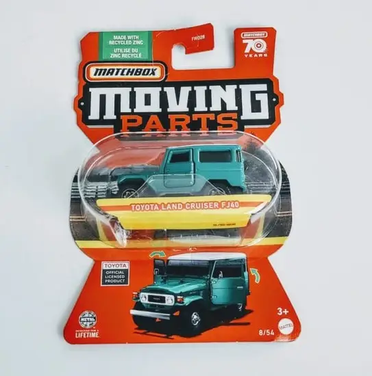 Matchbox 2023 Moving Parts 8 of 54 Toyota Landcruiser FJ40 green HLF93