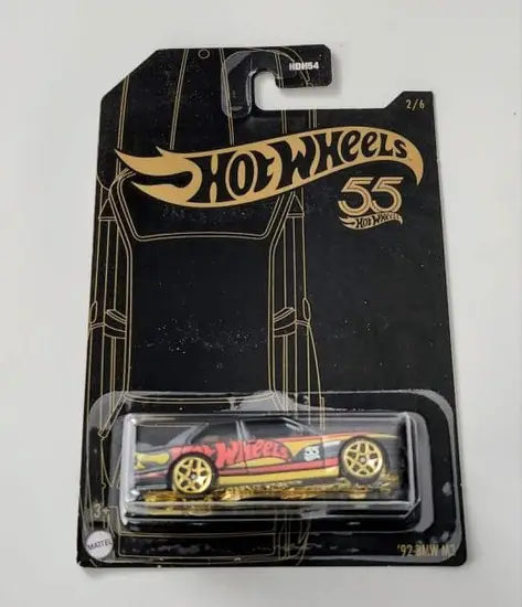 Hot wheels 2023 55th anniversary pearl and chrome 2 of 6 1992 BMW M3