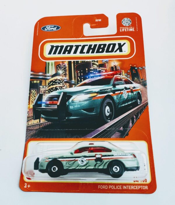 Matchbox 2024 - MBX Highway 64 of 100 - Ford Police Interceptor green Fire Rescue (National Parks)