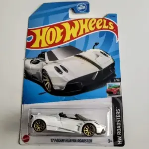 Hot Wheels 2023 HW Roadsters 2 of 10 Pagani Huayra Roadster white HKH37