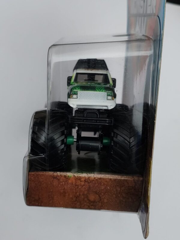Monster Jam 2020 Series 11 BKT tire Ride Along Chase #20123291