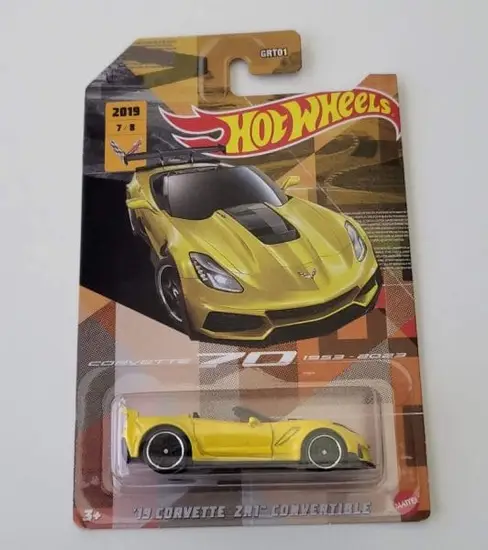 Hot Wheels 2022 Corvette 70th anniversary series 7 of 8 - 2019 Corvette ZR1 Convertible yellow HLH56