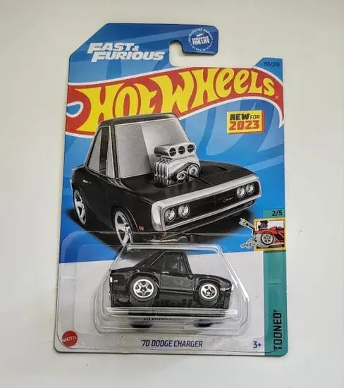 Hot wheels 2023 Tooned 2 of 5 - 1970 Dodge Charger black (Fast & Furious) HKG57