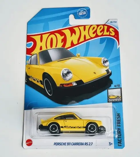 Hot wheels 2024 Factory Fresh 4 of 10 - Porsche 911 Carerra RS 2.7 yellow HCT49