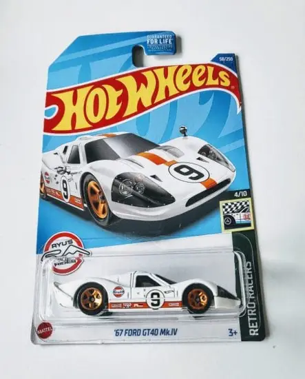 Hot Wheels 2022 Retro Racers 4 of 10 - 1967 Ford GT-40 MK.IV Gulf White HCW67 (Ryus Rides)
