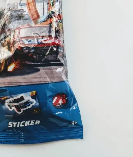 Hot Wheels 2019 Mystery Models Series 3 - 3 of 10 1971 Datsun Bluebird 510 Wagon Red GDB64 (unopened)